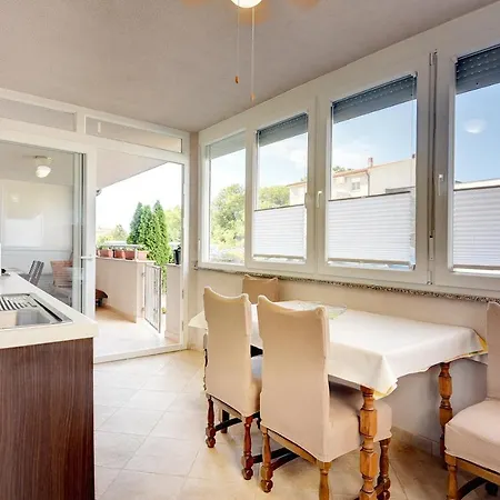 Mores Apartment