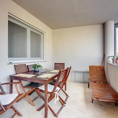 Apartment Mores